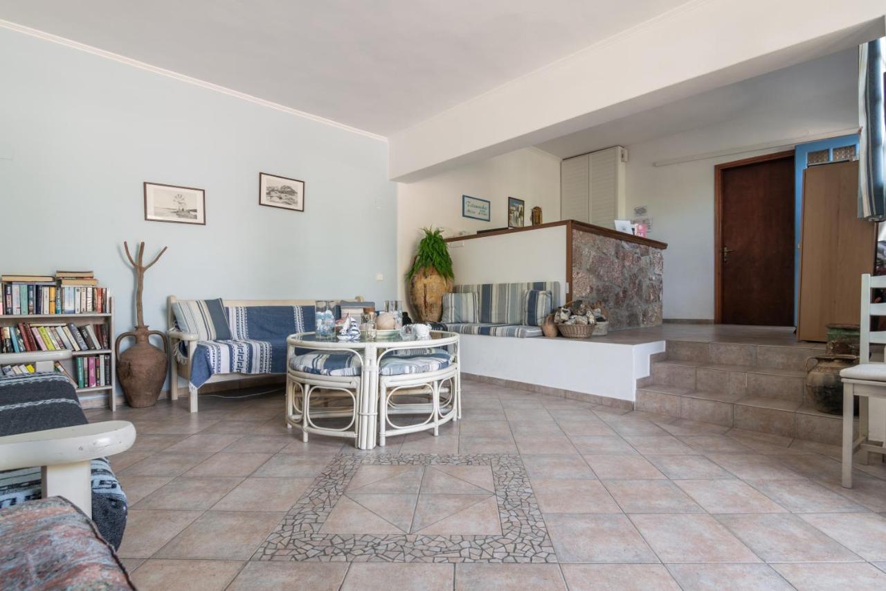 Tilemachos Rooms & Studios Адамас Экстерьер фото
